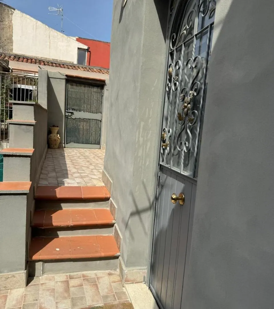 Apartament La Casa Del Mulino Katania