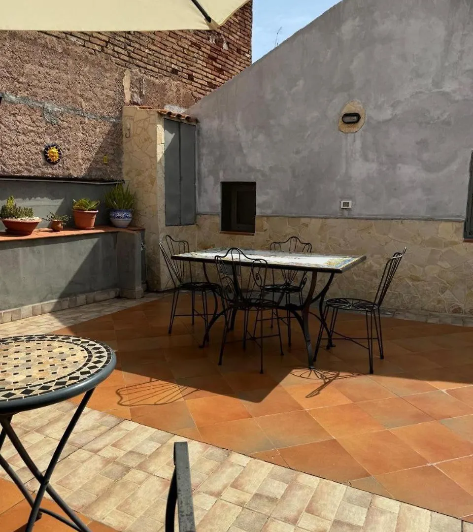 Apartament La Casa Del Mulino Katania